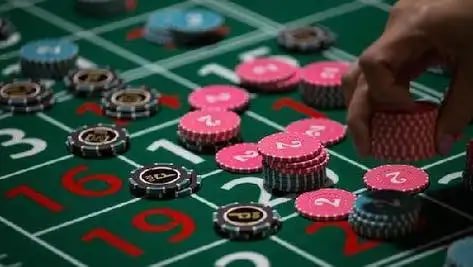 Giao diện ứng dụng link f8bet trên điện thoại Android và iOS